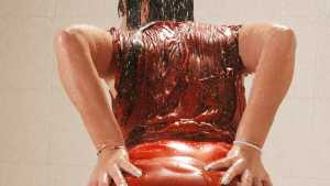 wetlook-as-mature-lady-dee-is-caught-in_